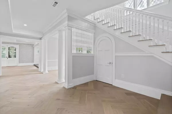 Brookline, MA 02467,476 Heath St