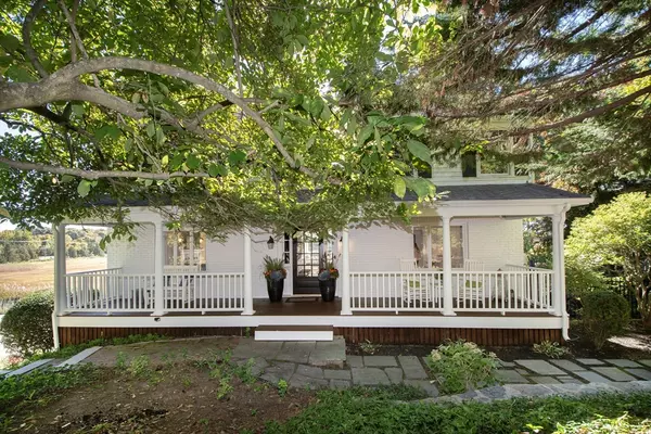 Scituate, MA 02066,7 Border St