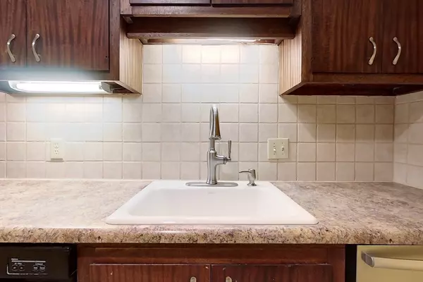 Acton, MA 01720,517 Tumbling Hawk #517