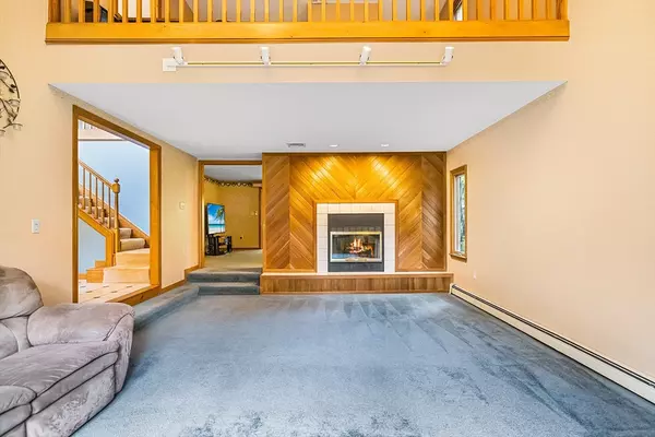 Hanson, MA 02341,417 Birchbark Dr