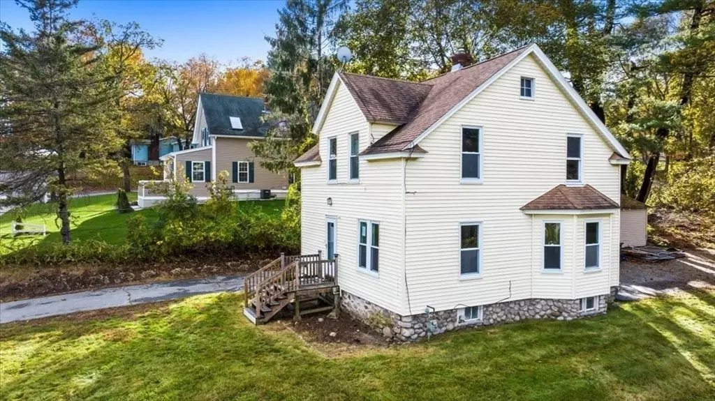 36 Central St, Auburn, MA 01501