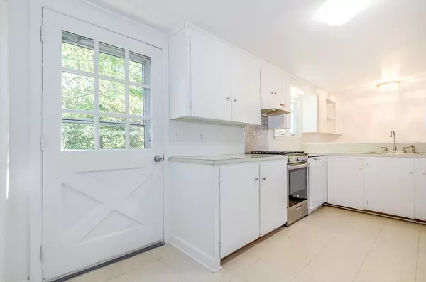 Mattapoisett, MA 02739,11 Captains Ln