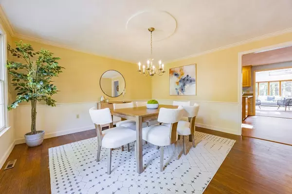 Medfield, MA 02052,12 Spruce Way