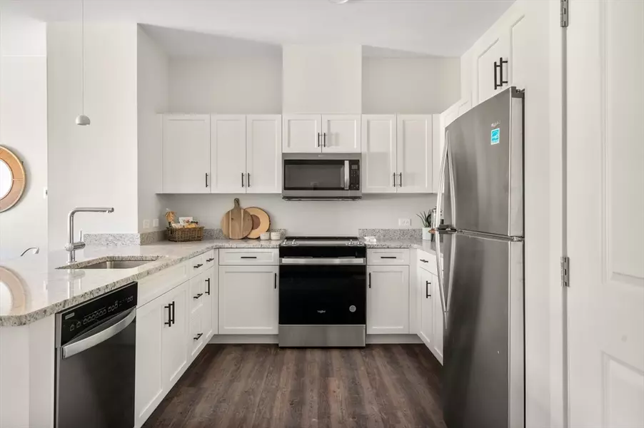 29 Wall Street #303, Foxboro, MA 02035