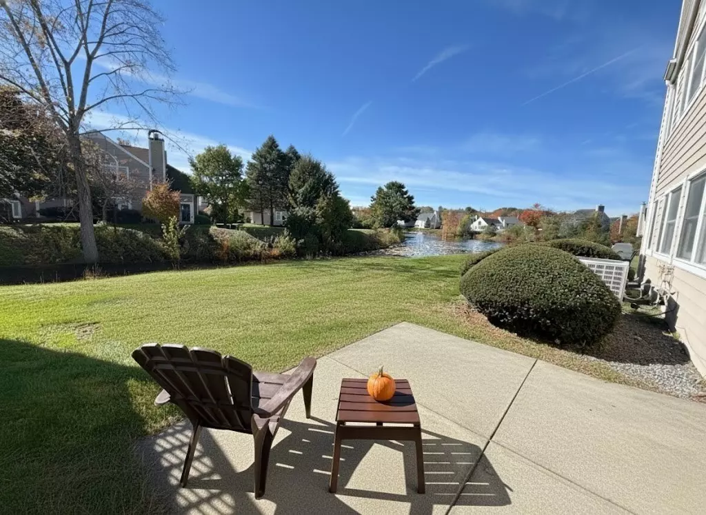 Walpole, MA 02081,18 Teal Cir #18
