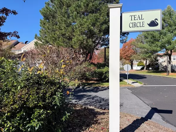 18 Teal Cir #18, Walpole, MA 02081