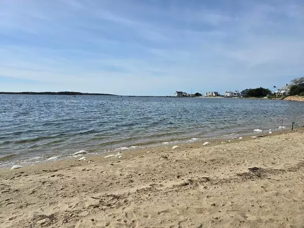 Yarmouth, MA 02673,36 Pine Cone Drive