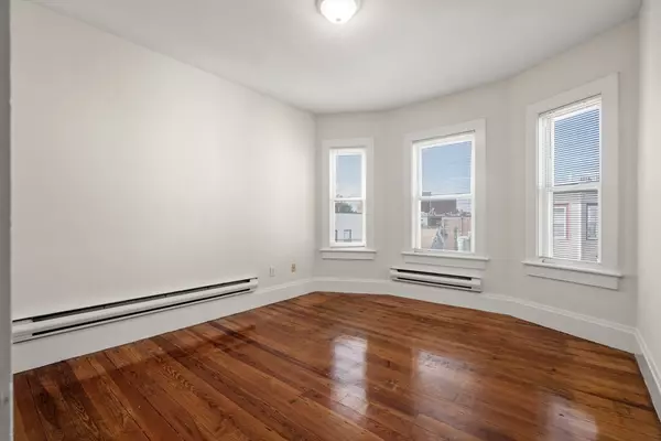 Boston, MA 02125,27 Buttonwood St