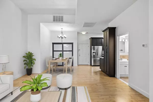 Medford, MA 02155,48 Forest Street #201