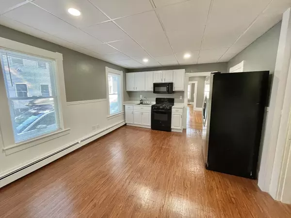 Lowell, MA 01854,15 Hampton Ave #15