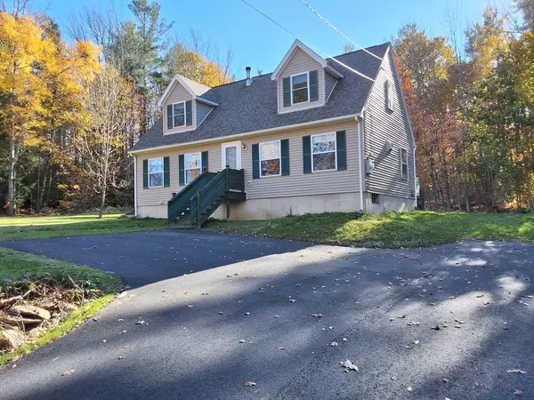 Oakham, MA 01068,103 Barre Rd