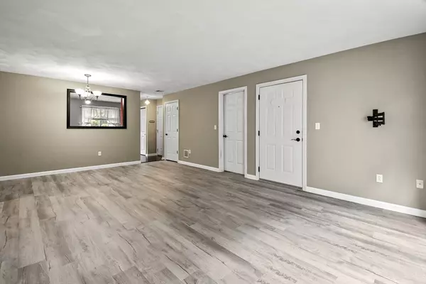 Worcester, MA 01604,330 Sunderland Road #78