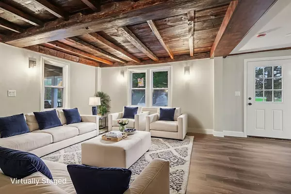 Rochester, MA 02770,1 Rounseville Rd