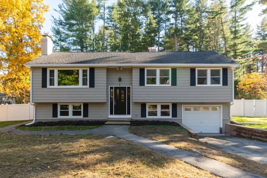 4 Ranlett Ln, Billerica, MA 01821