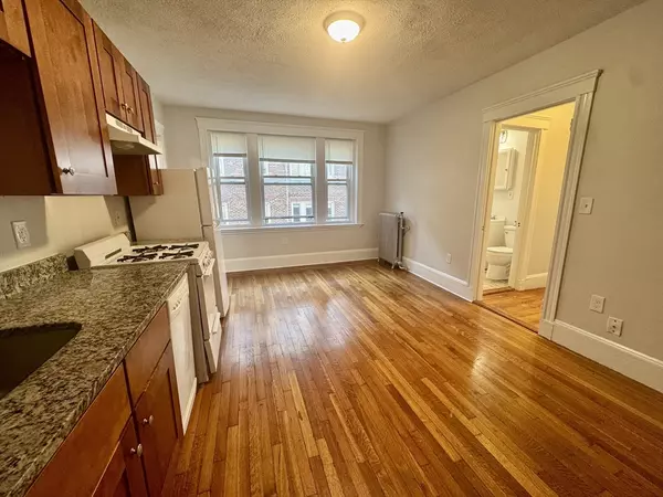 Boston, MA 02135,1615 Commonwealth Ave #27