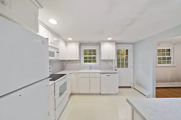 Pembroke, MA 02359,40 Fairwood Dr