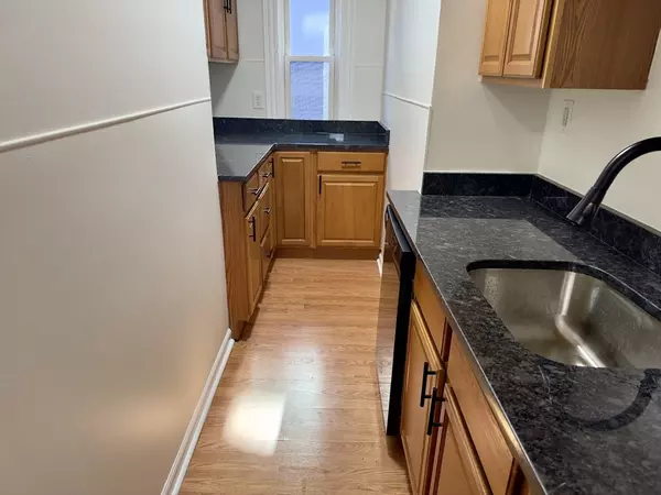 36 Willow Ave. #1, Somerville, MA 02144