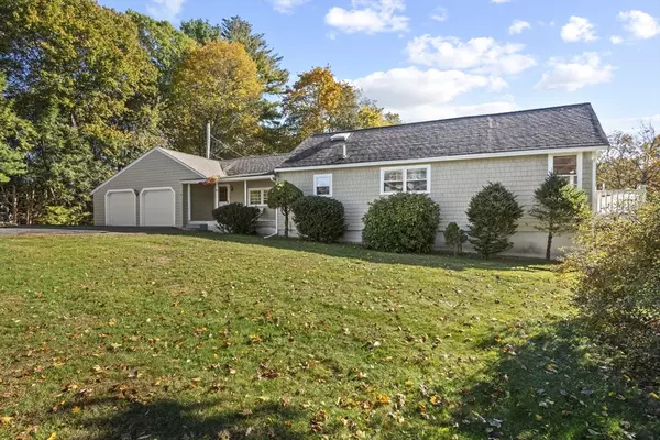 Amesbury, MA 01913,8 Mockingbird Hill Rd