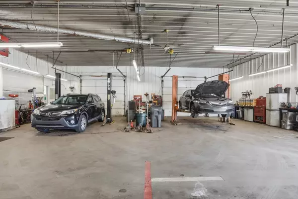 Haverhill, MA 01832,560 River St