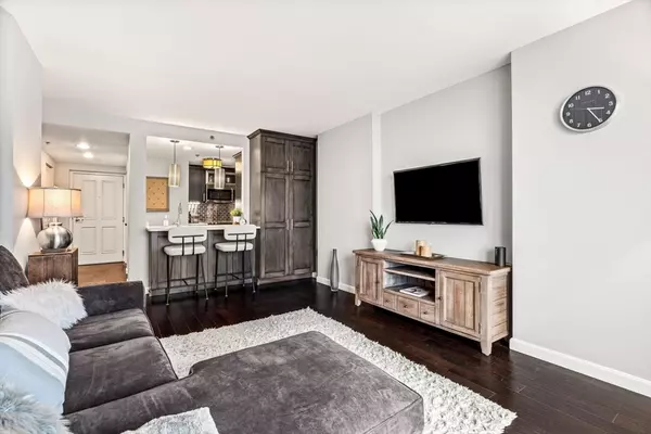 10 Museum Way #828, Cambridge, MA 02141