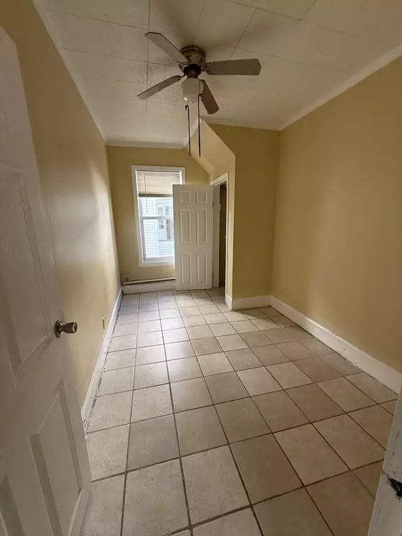 Lowell, MA 01852,213 Concord St #1