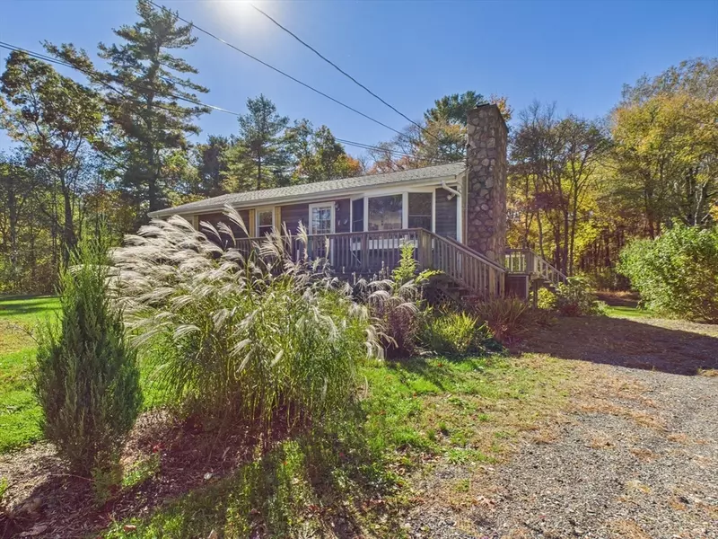 9 Division Rd, Westport, MA 02790