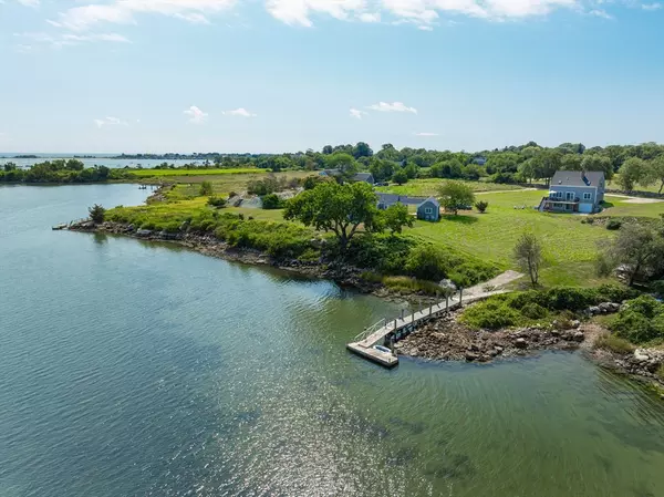 Westport, MA 02790,594 River Rd #0