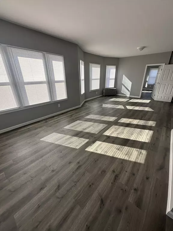 Springfield, MA 01108,371 Dickinson St #2