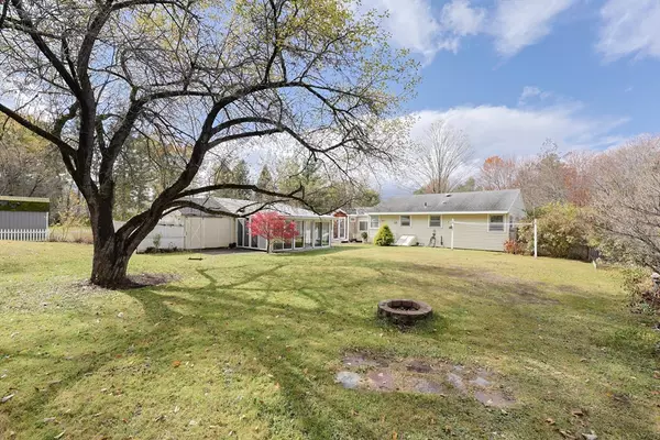 Lenox, MA 01240,16 E New Lenox Rd