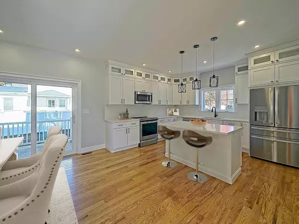 Boston, MA 02136,1905 River St #1905