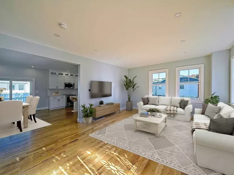 1905 River St #1905, Boston, MA 02136