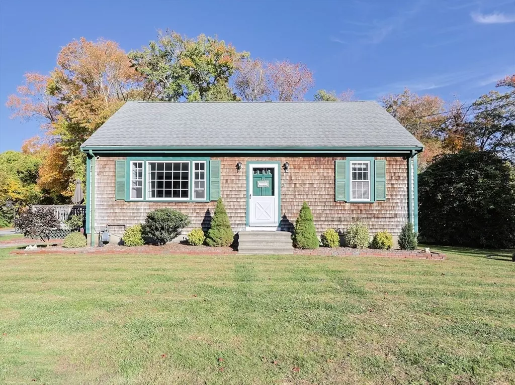 Acushnet, MA 02743,12 Randall St