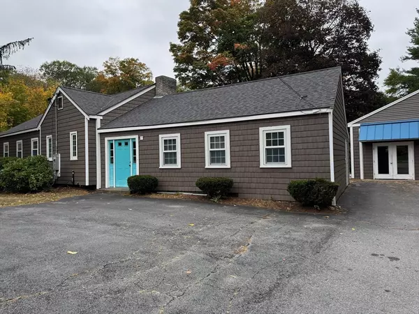 216 Boston Rd, Southborough, MA 01772