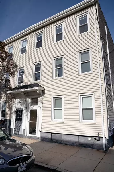 260 Everett St #2, Boston, MA 02128