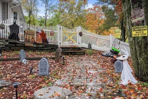 Marlborough, MA 01752,425 Pleasant St