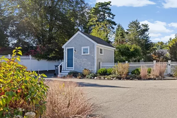 Duxbury, MA 02332,8 Eagles Nest Rd