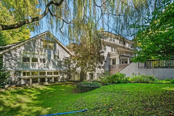 Newton, MA 02459,29 Merrill Rd