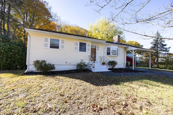 4 Linda Ln, Franklin, MA 02038