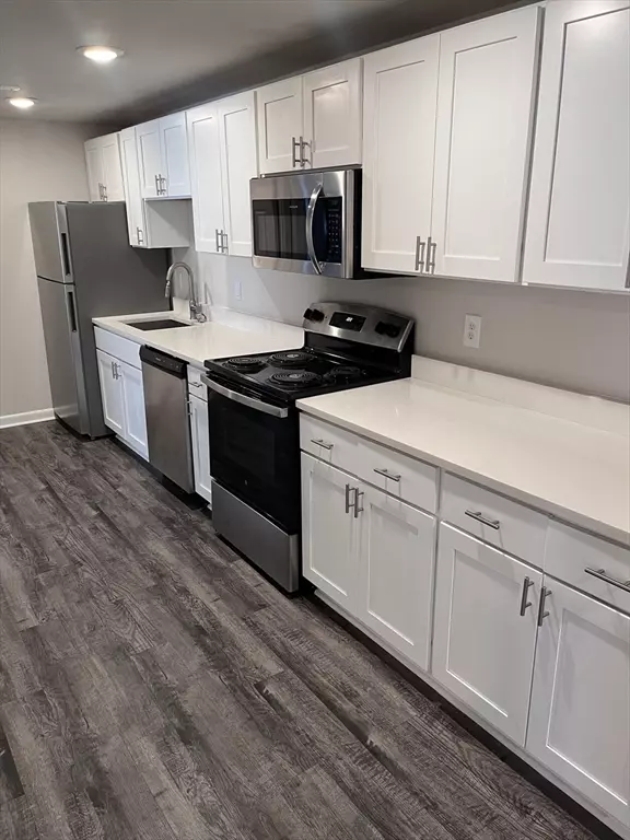 Acton, MA 01720,117 Central Street #A-09