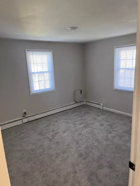 Acton, MA 01720,117 Central Street #A-09