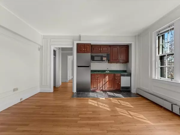 Cambridge, MA 02138,988 Memorial Drive #386