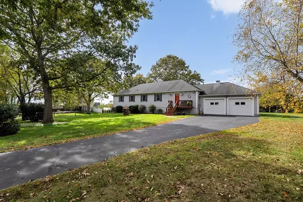 Berkley, MA 02779,3 Beach Street