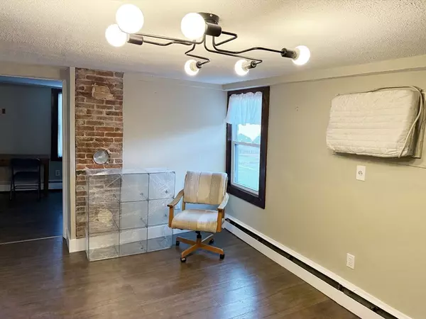 Peabody, MA 01960,7 Center St Ct #1