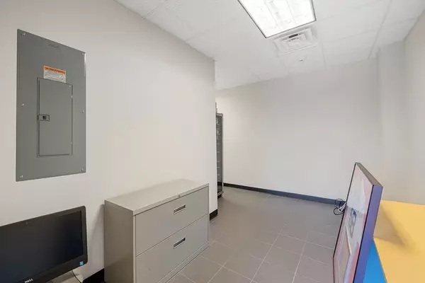 Peabody, MA 01960,255 Andover Street #201