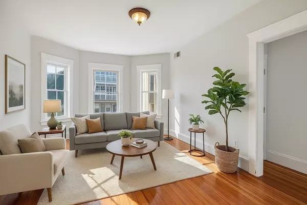 104 King St. #2, Boston, MA 02122