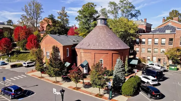 244 Main St, Northampton, MA 01060