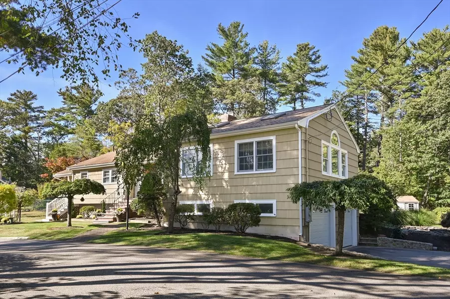 241 Haverhill St, North Reading, MA 01864