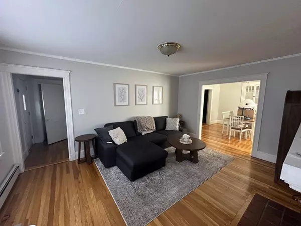 Belmont, MA 02478,12 Jeanette Ave #1