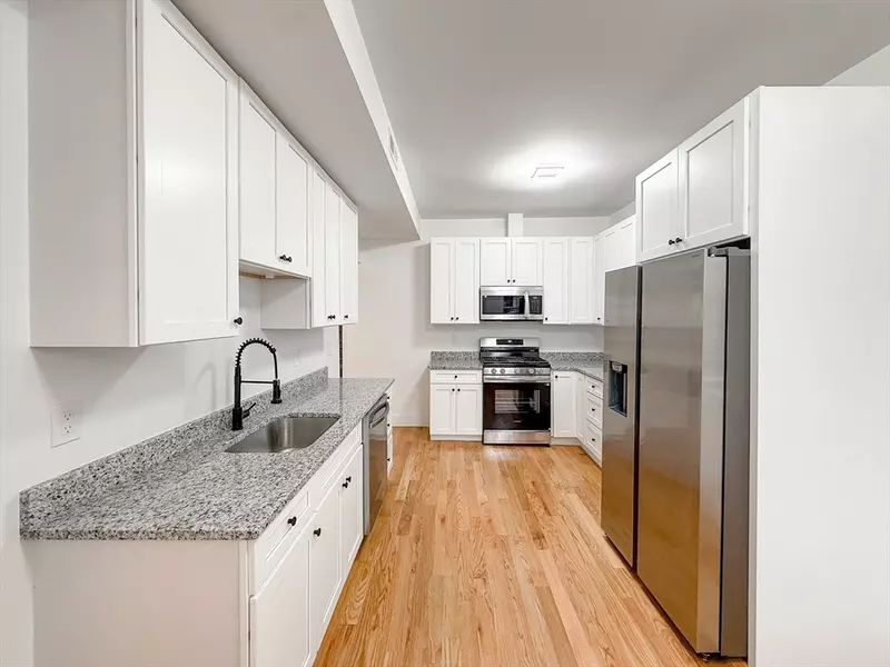 33 Elmwood St, Revere, MA 02151