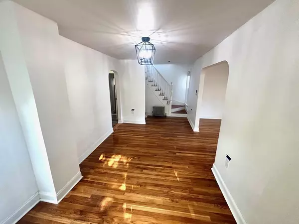 Brockton, MA 02302,37 Hunt St